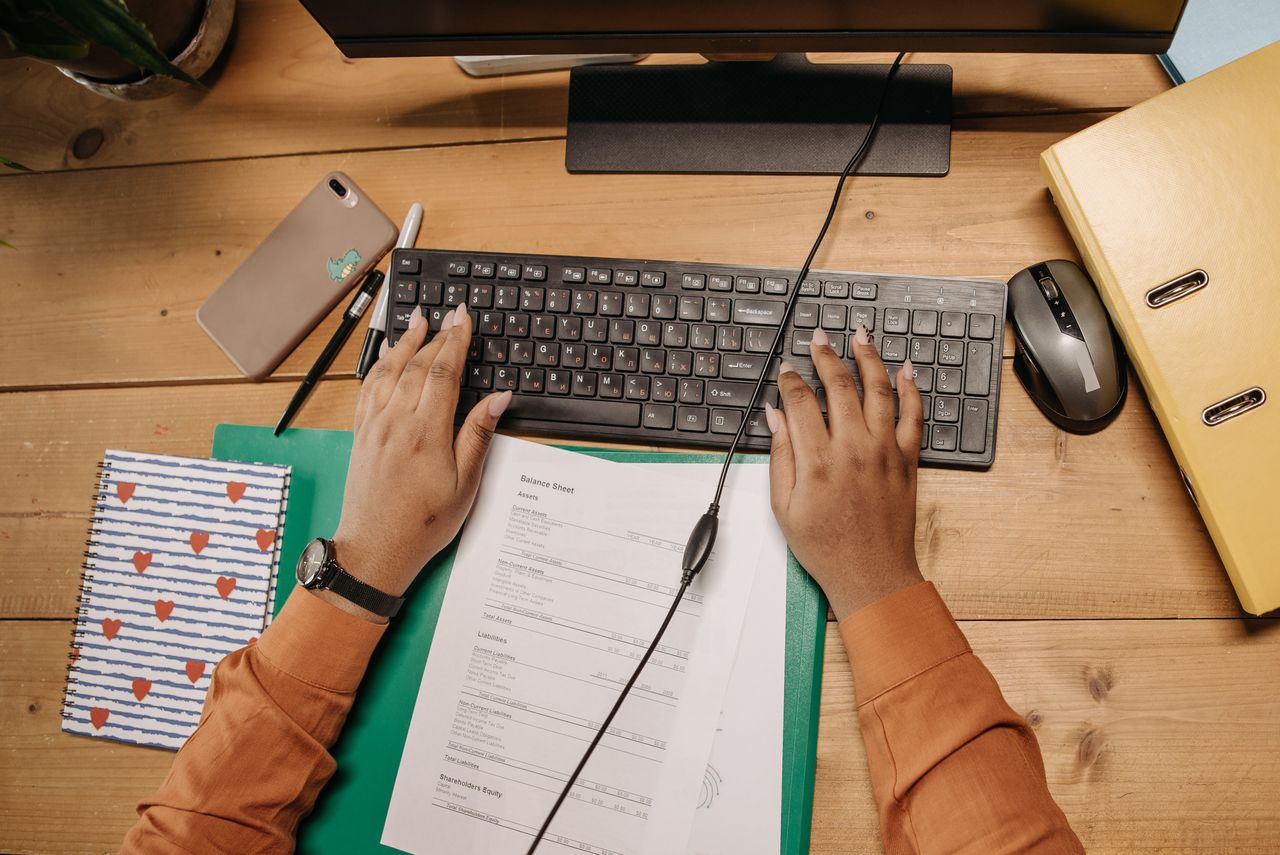 Executive assistant organizing a schedule
